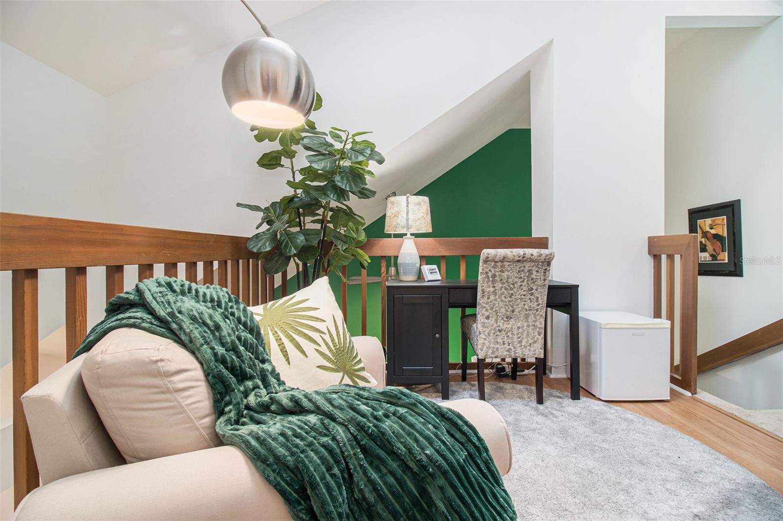 Image 20 of 28 For 962 Newcastle Circle 206