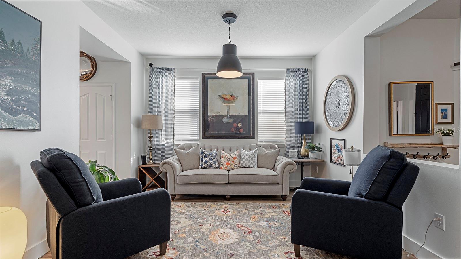 Image 13 of 36 For 11525 Chateaubriand Ave.