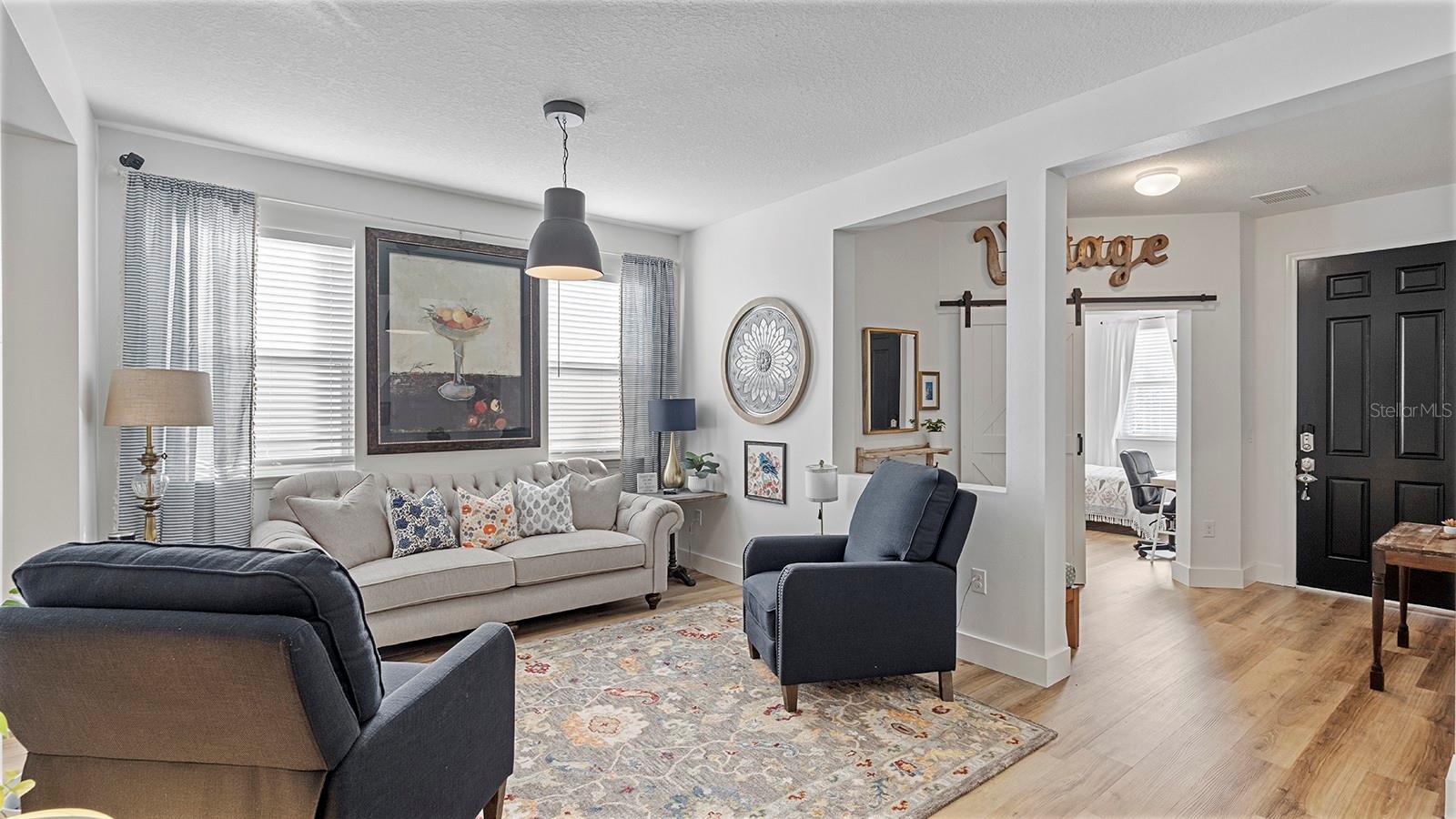 Image 14 of 36 For 11525 Chateaubriand Ave.