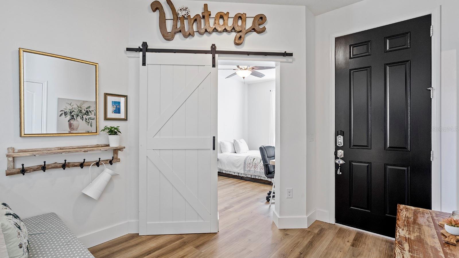 Image 16 of 36 For 11525 Chateaubriand Ave.