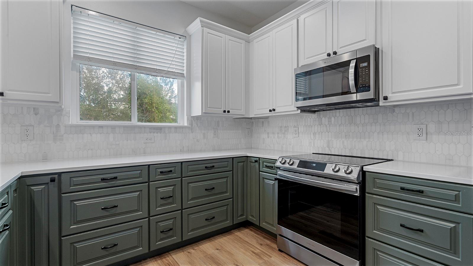 Image 5 of 36 For 11525 Chateaubriand Ave.