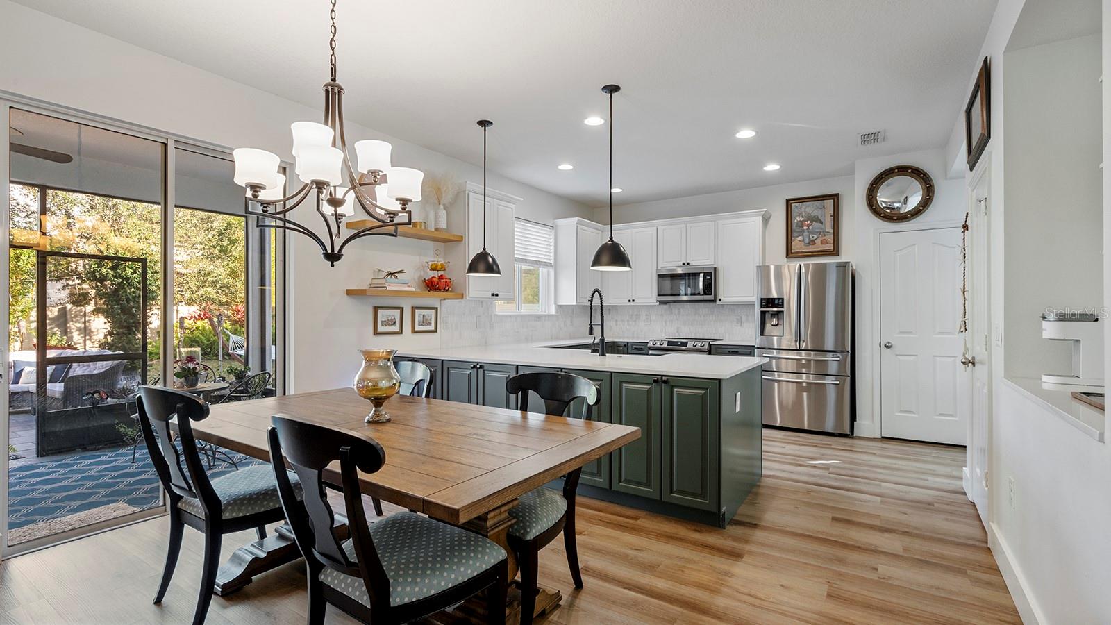 Image 7 of 36 For 11525 Chateaubriand Ave.