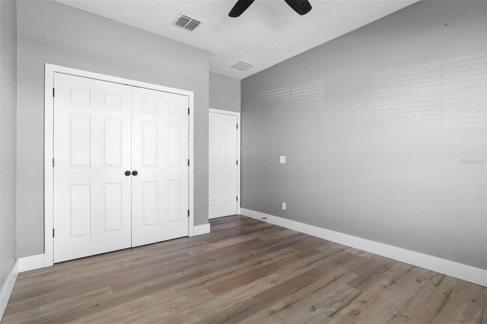 Image 16 of 59 For 684 Seven Oaks Boulevard