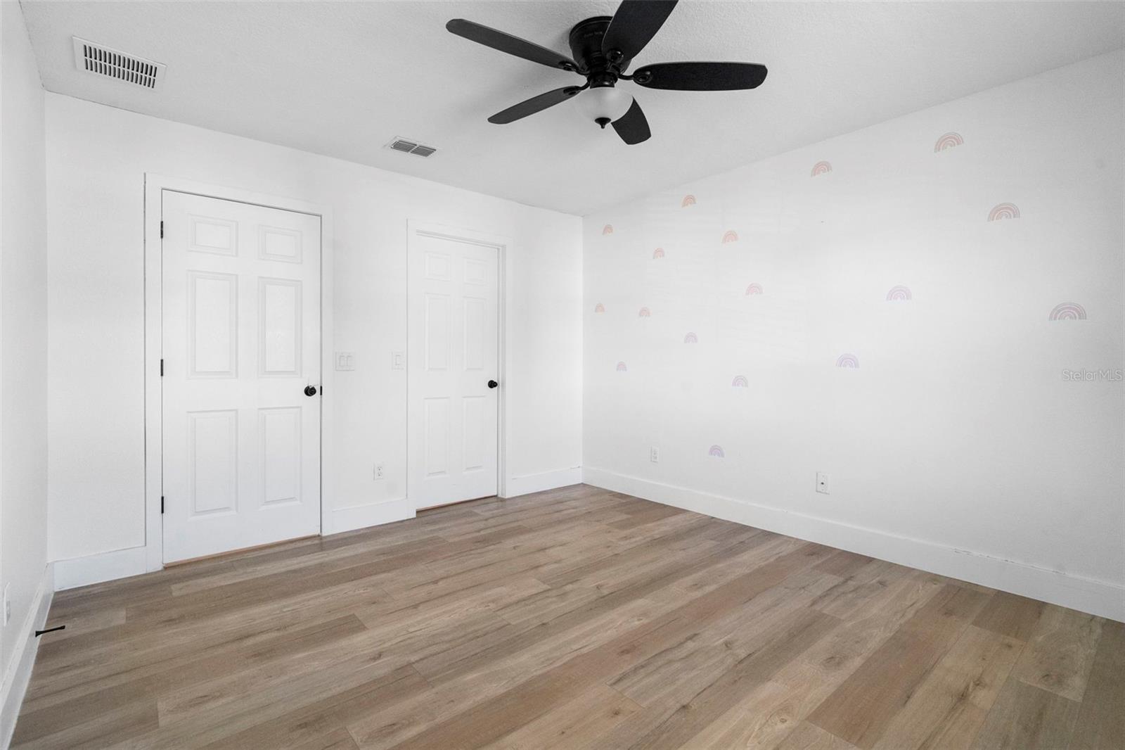 Image 34 of 59 For 684 Seven Oaks Boulevard