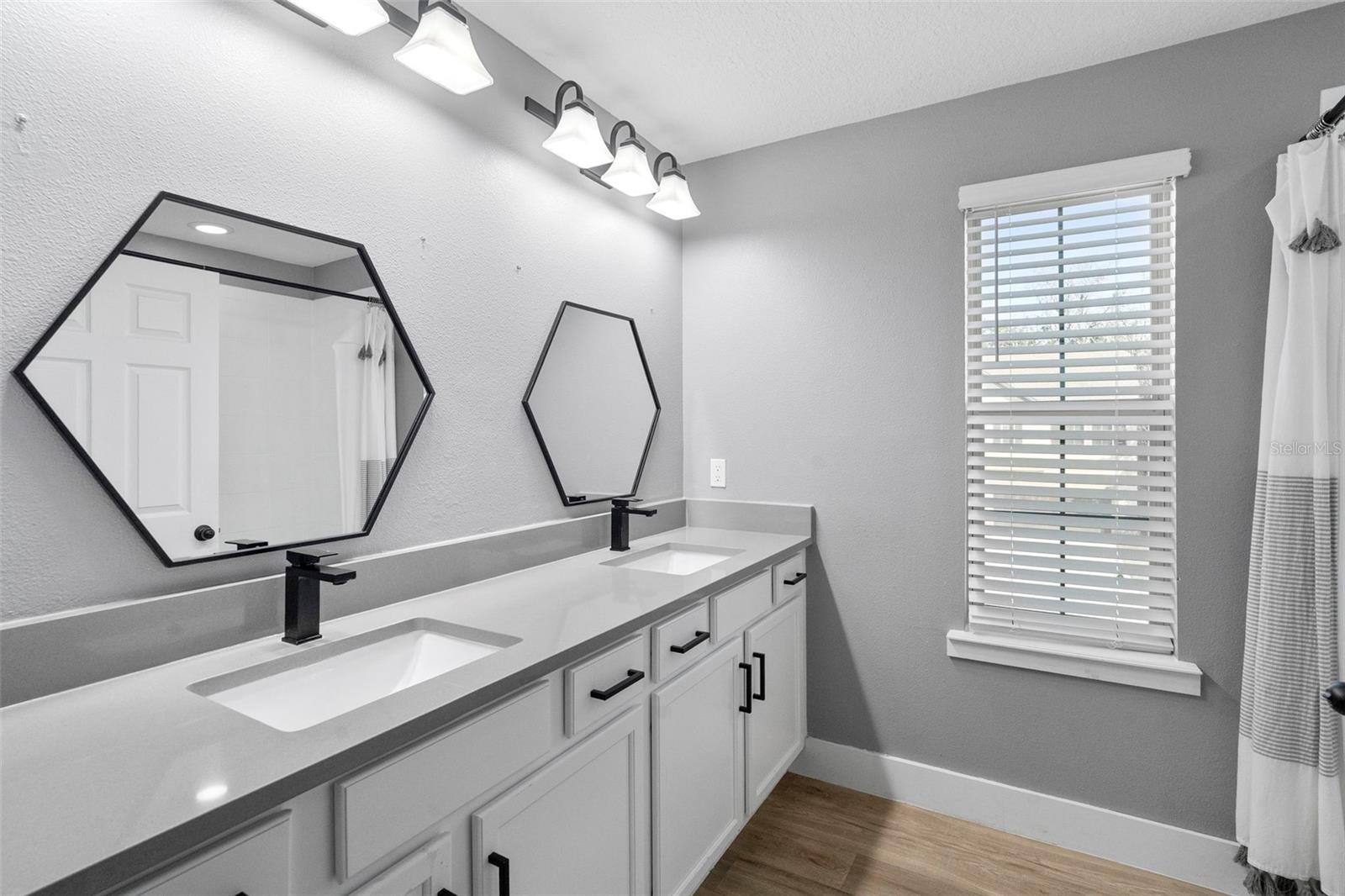 Image 35 of 59 For 684 Seven Oaks Boulevard