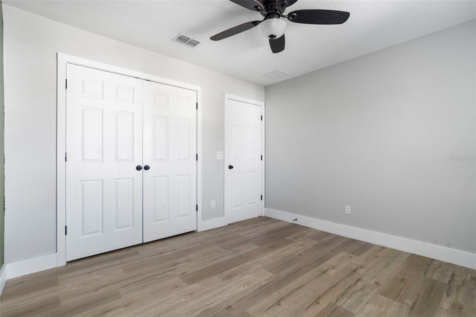 Image 37 of 59 For 684 Seven Oaks Boulevard