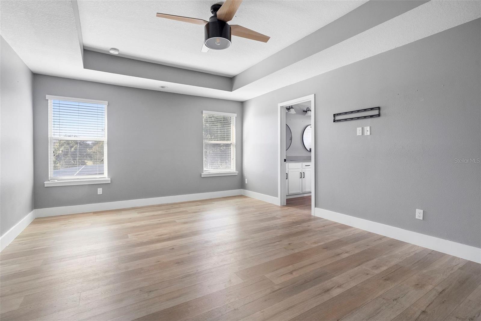 Image 43 of 59 For 684 Seven Oaks Boulevard