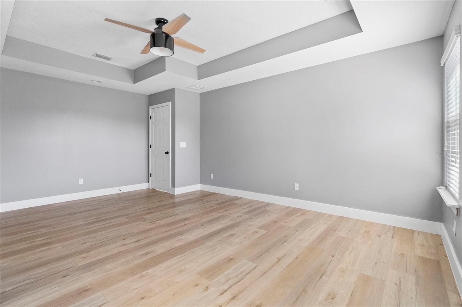 Image 46 of 59 For 684 Seven Oaks Boulevard