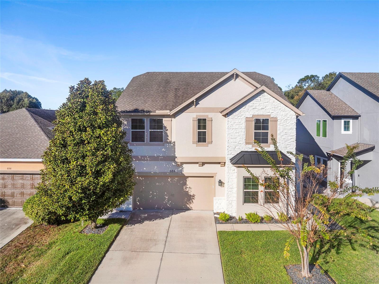 Image 5 of 59 For 684 Seven Oaks Boulevard