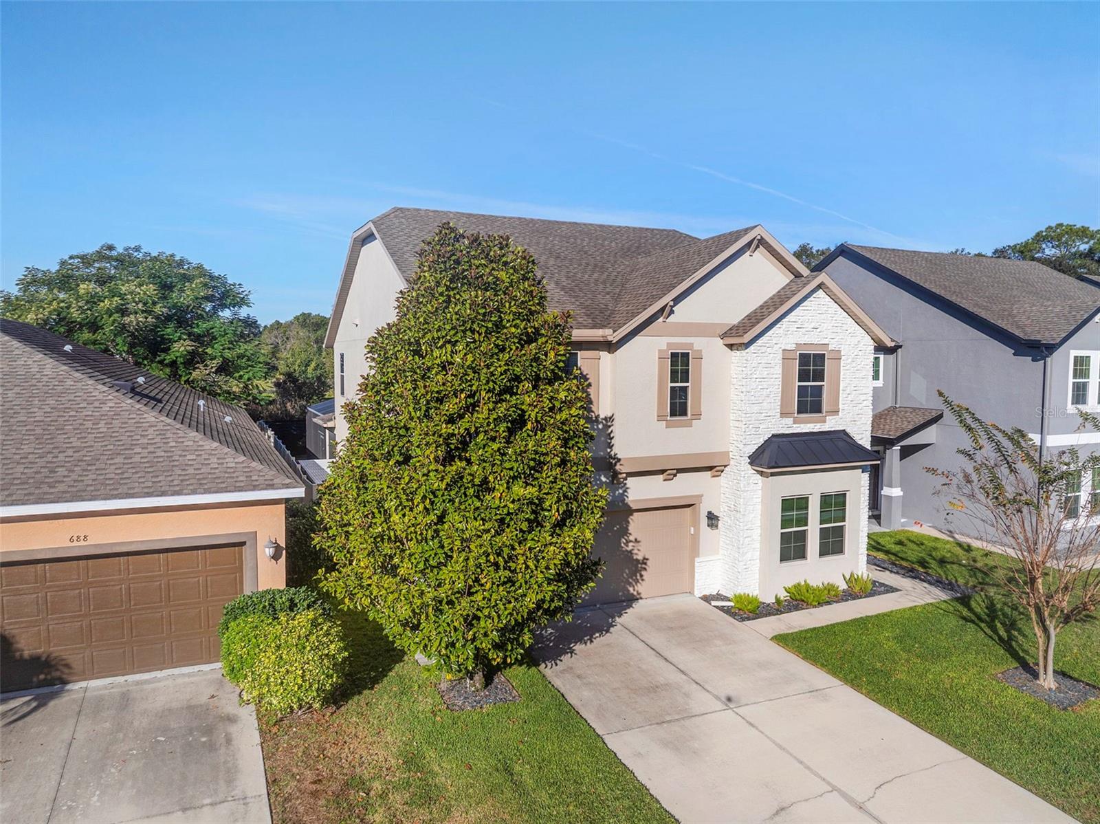 Image 7 of 59 For 684 Seven Oaks Boulevard