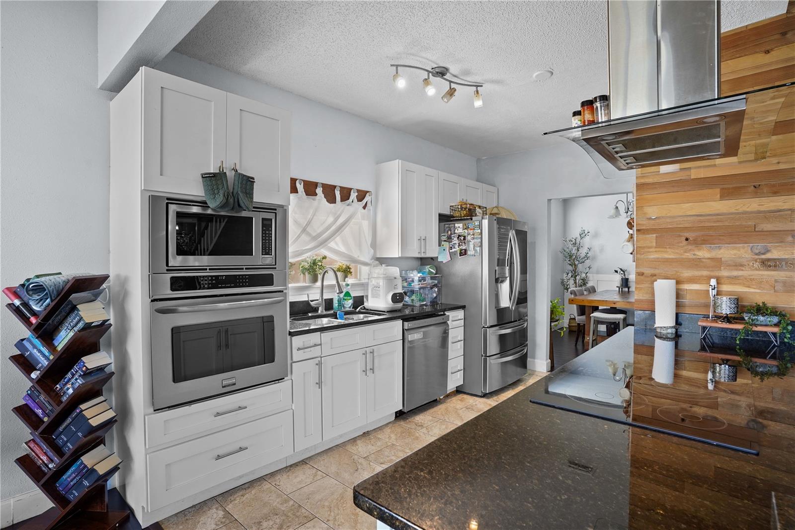 Image 18 of 59 For 2619 Rangeley Court