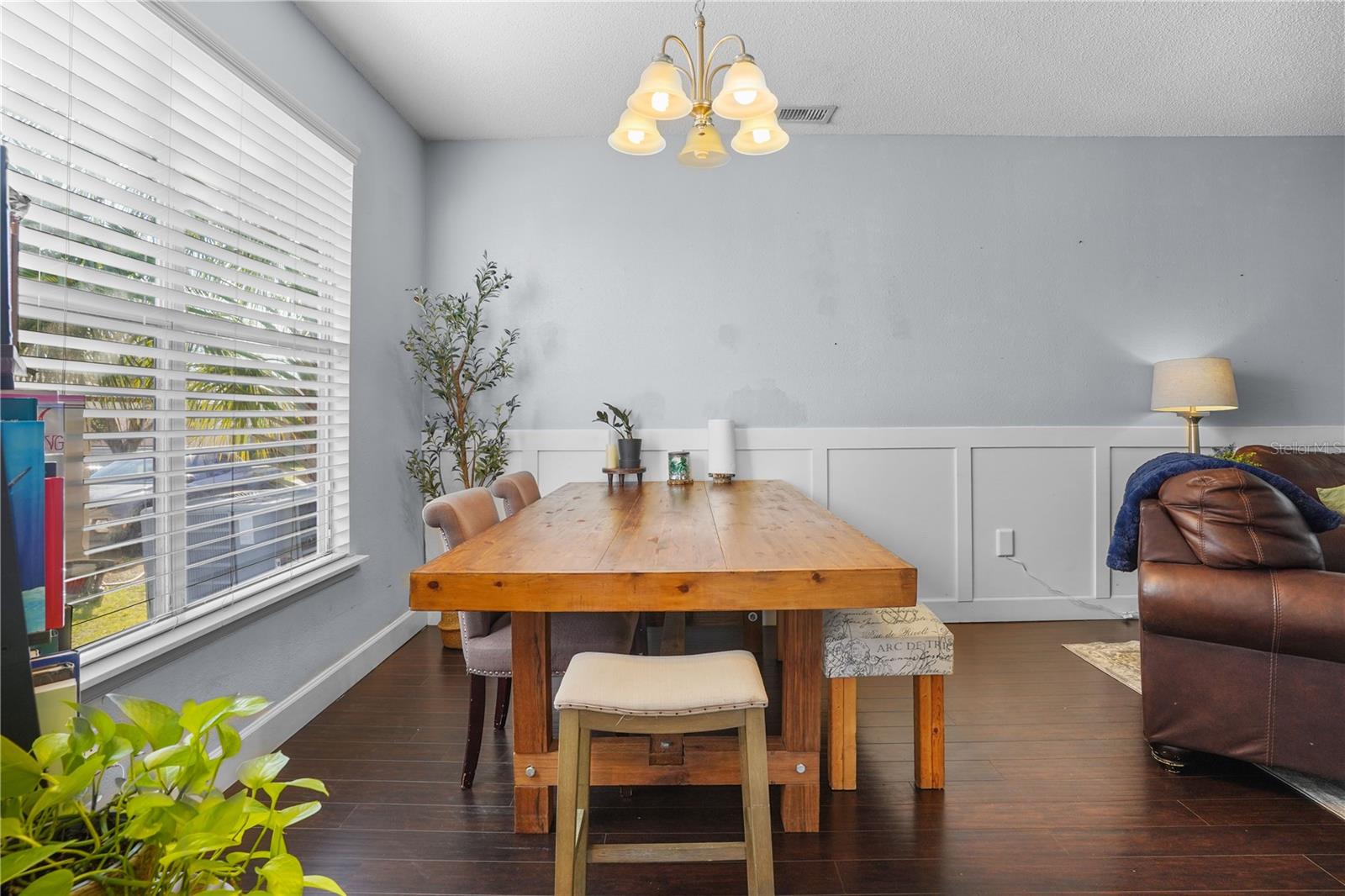 Image 23 of 59 For 2619 Rangeley Court