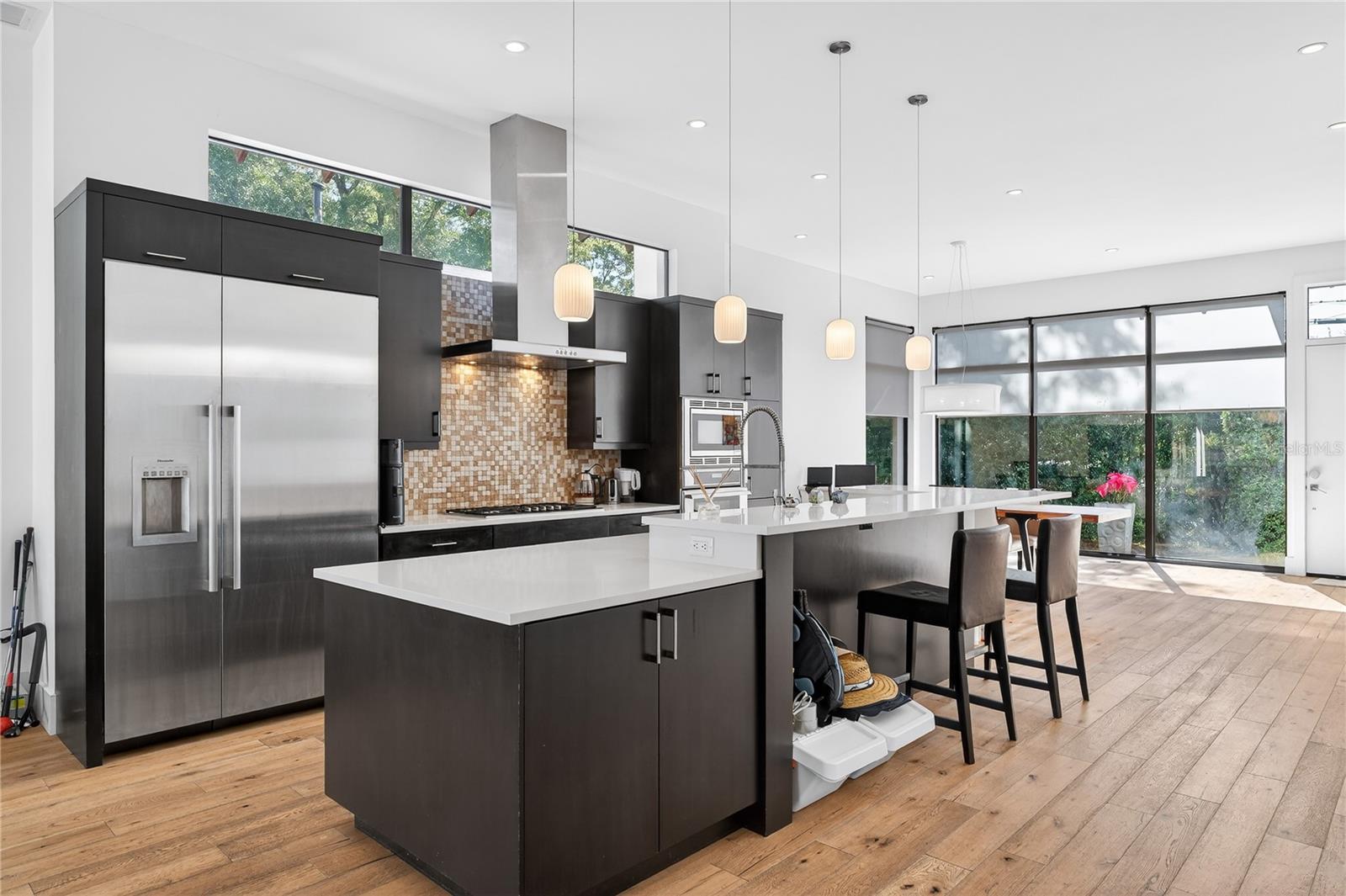 Image 10 of 45 For 911 Golfview Street