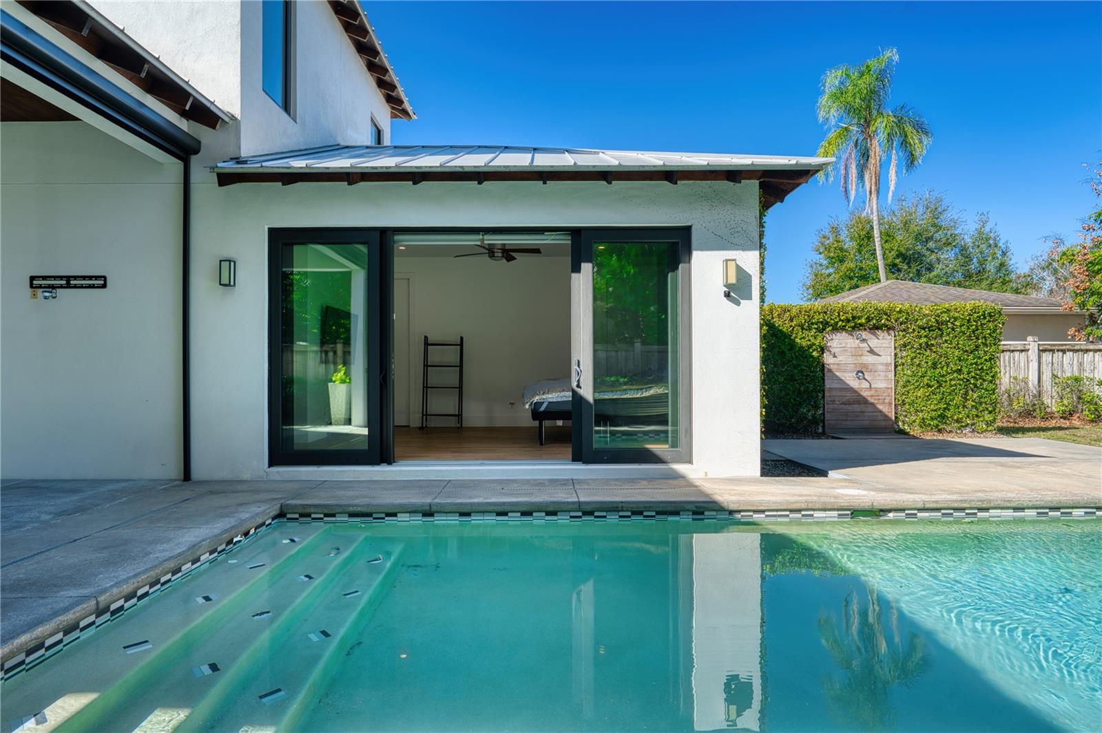 Image 42 of 45 For 911 Golfview Street