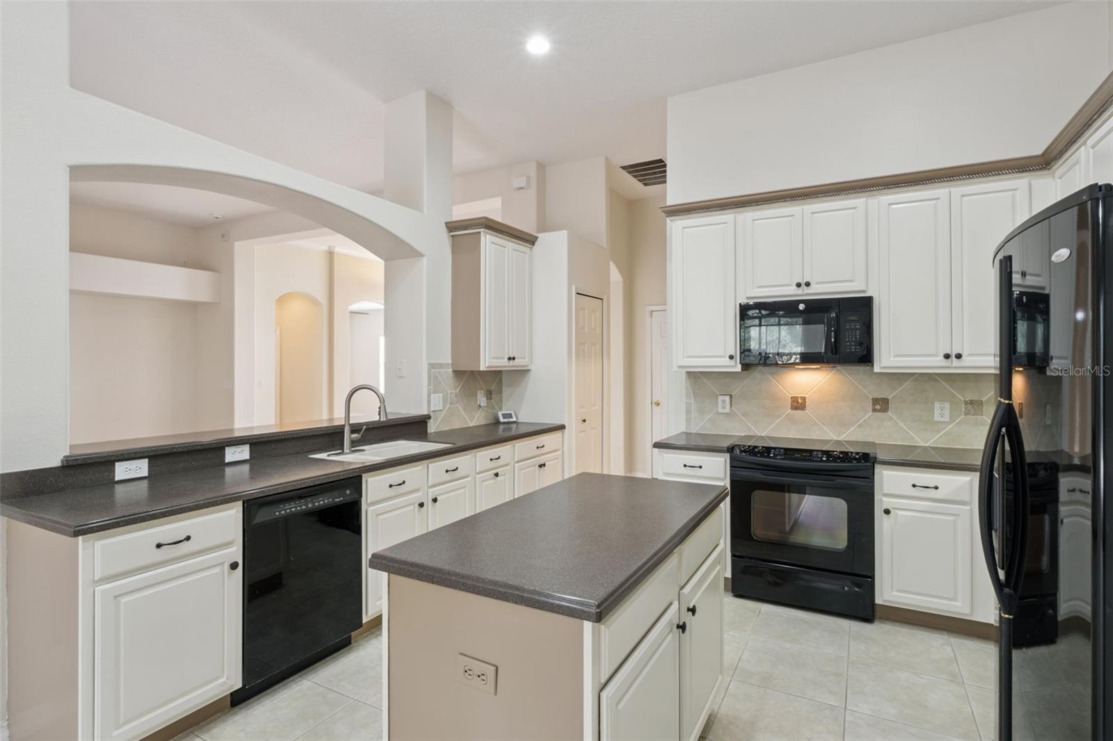 Image 16 of 41 For 597 Sand Wedge Loop