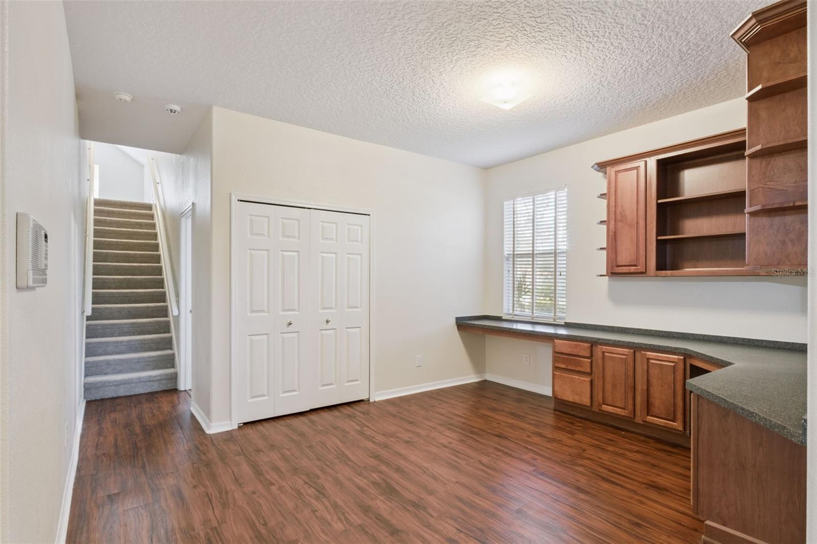 Image 18 of 41 For 597 Sand Wedge Loop