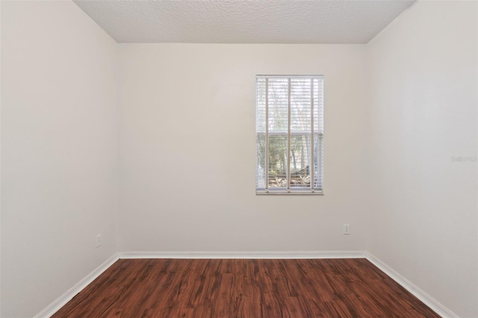 Image 24 of 41 For 597 Sand Wedge Loop