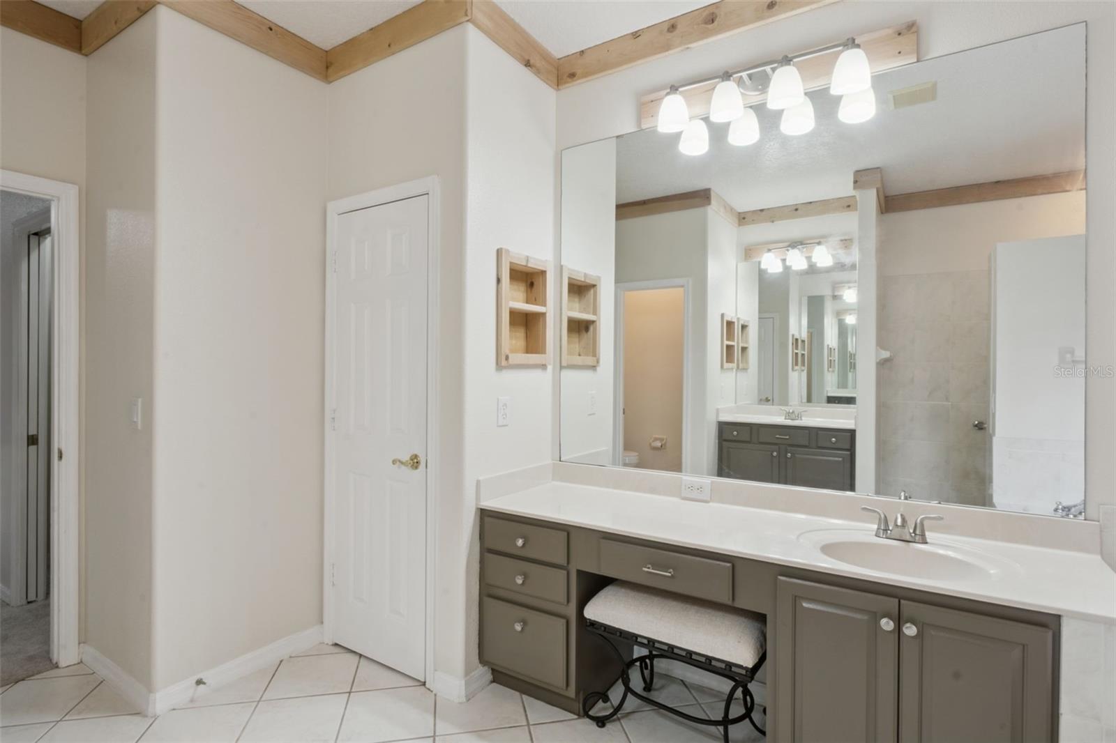 Image 28 of 41 For 597 Sand Wedge Loop