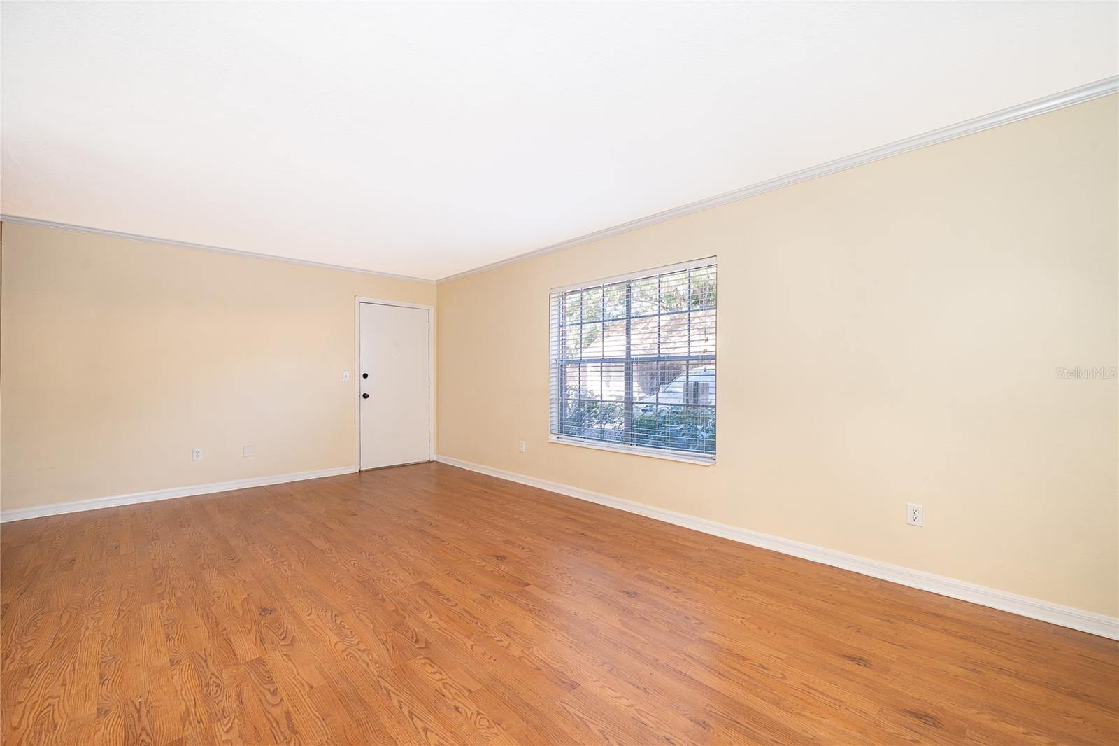 Image 7 of 35 For 5349 Hansel Avenue 1