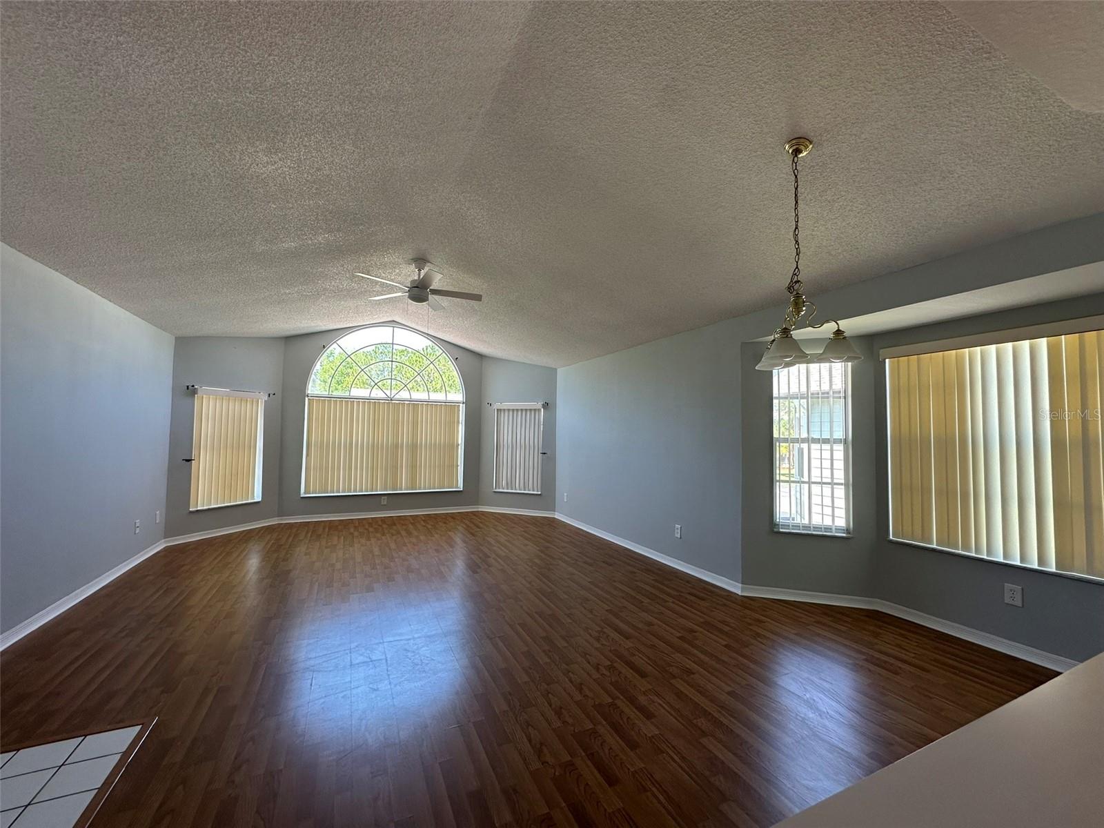 Image 9 of 9 For 2035 Royal Bay Boulevard 46