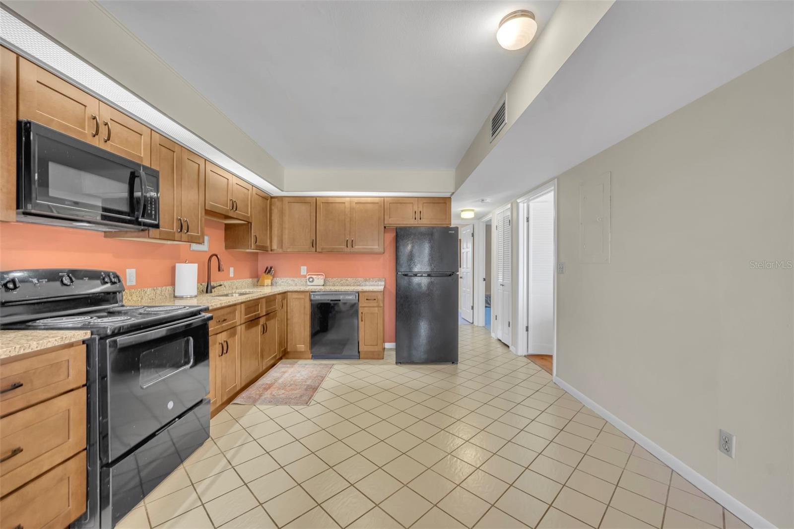 Image 11 of 31 For 1902 Abbington Street 1902