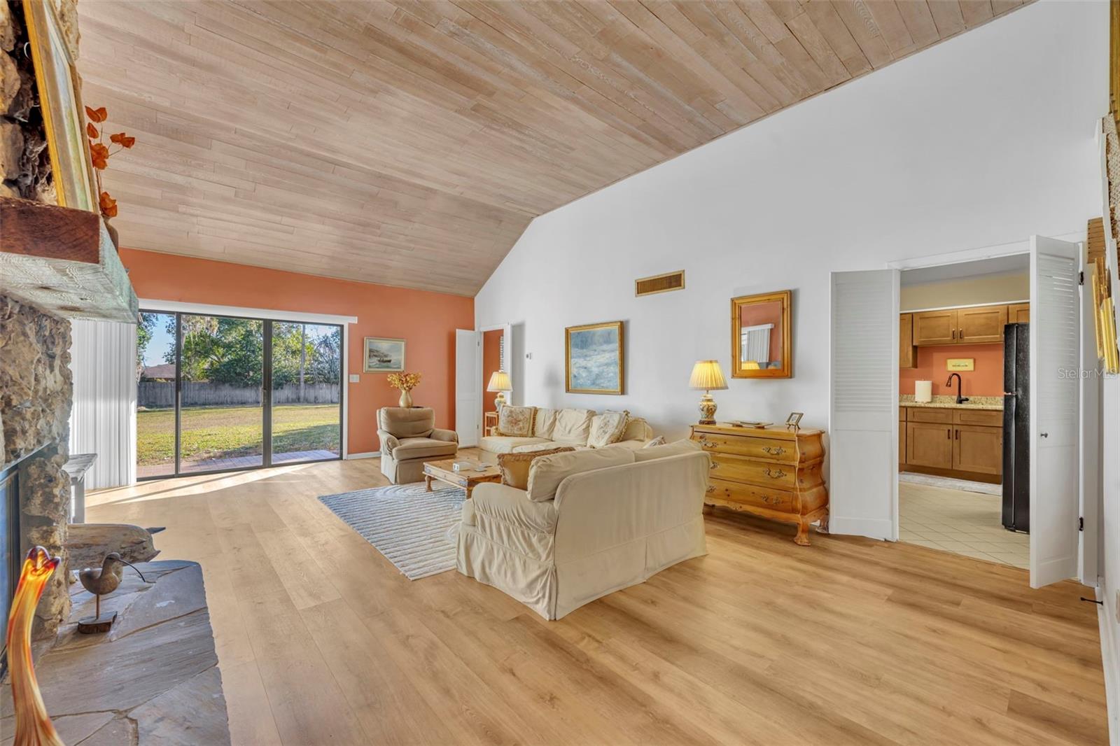 Image 2 of 31 For 1902 Abbington Street 1902