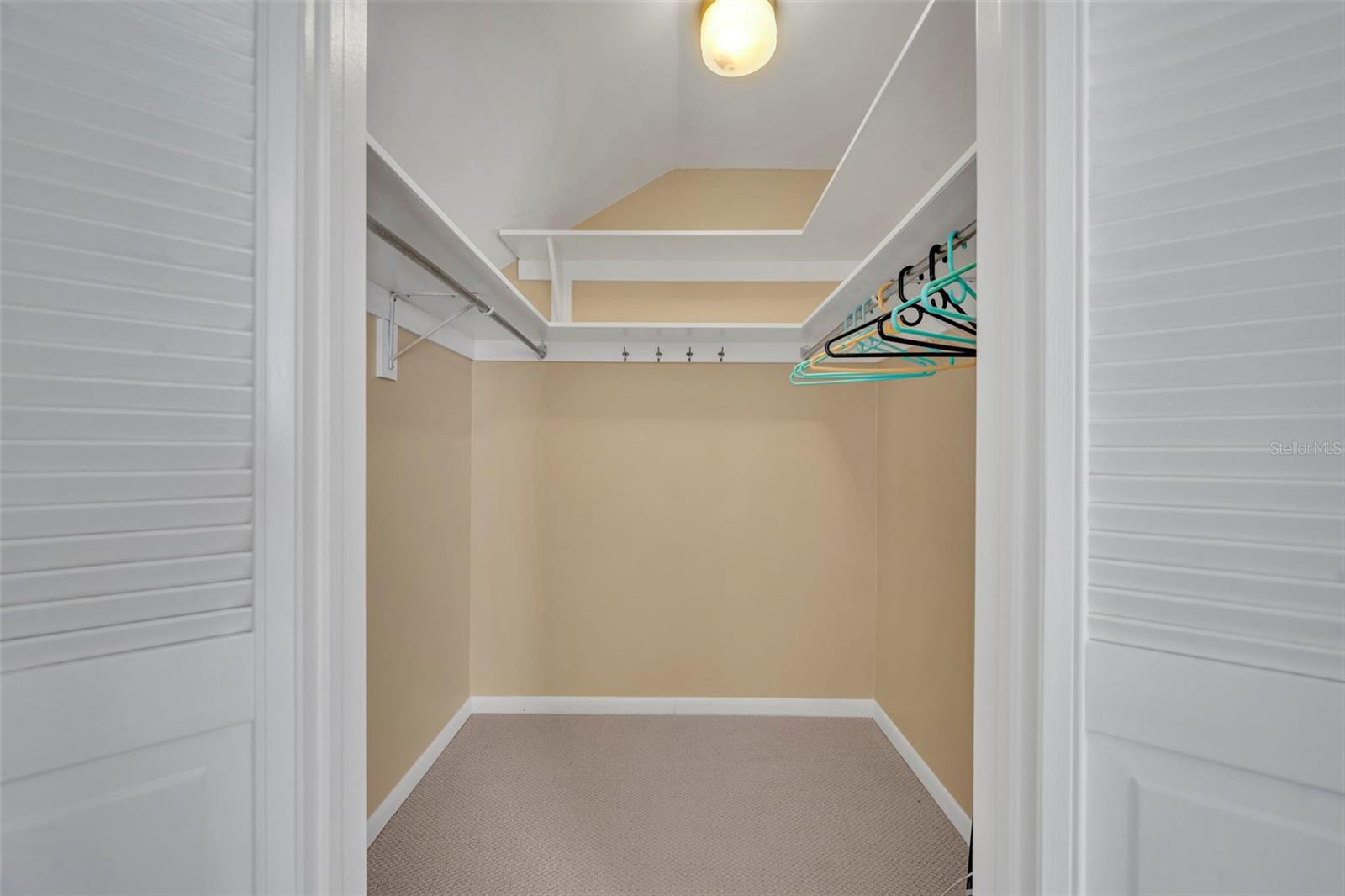 Image 23 of 31 For 1902 Abbington Street 1902