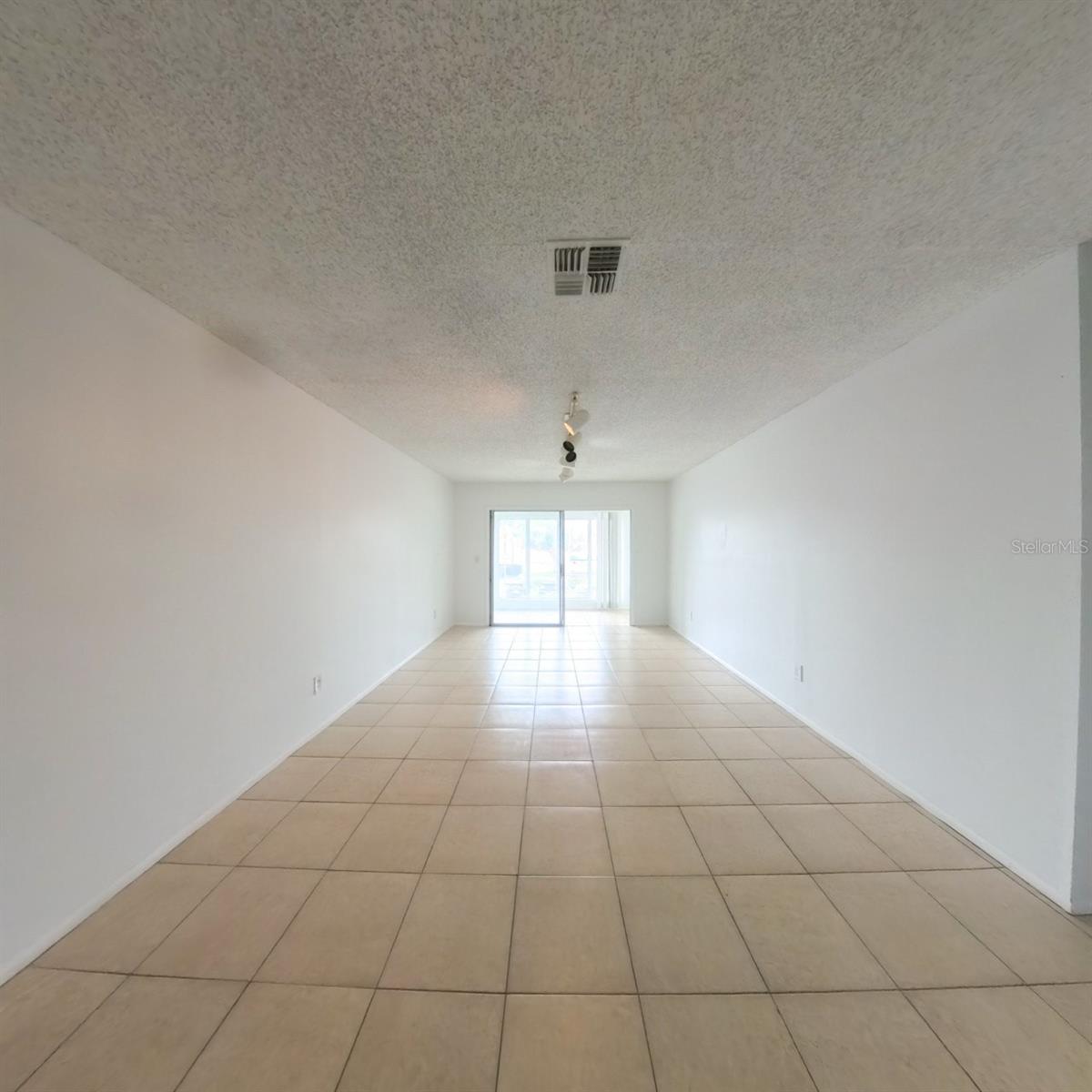 Image 10 of 24 For 600 Kenwick Circle 202