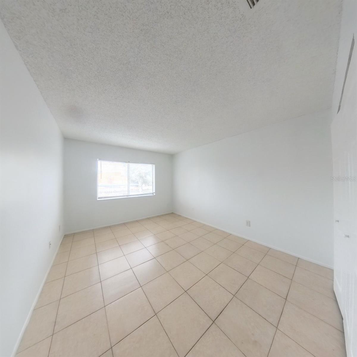 Image 11 of 24 For 600 Kenwick Circle 202