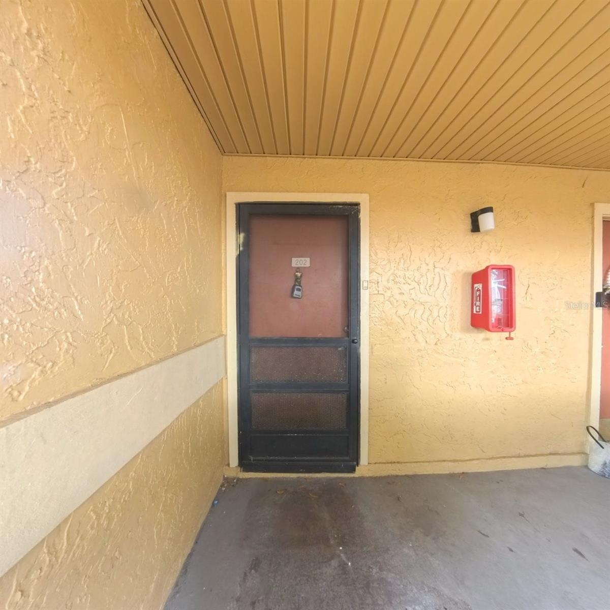 Image 3 of 24 For 600 Kenwick Circle 202