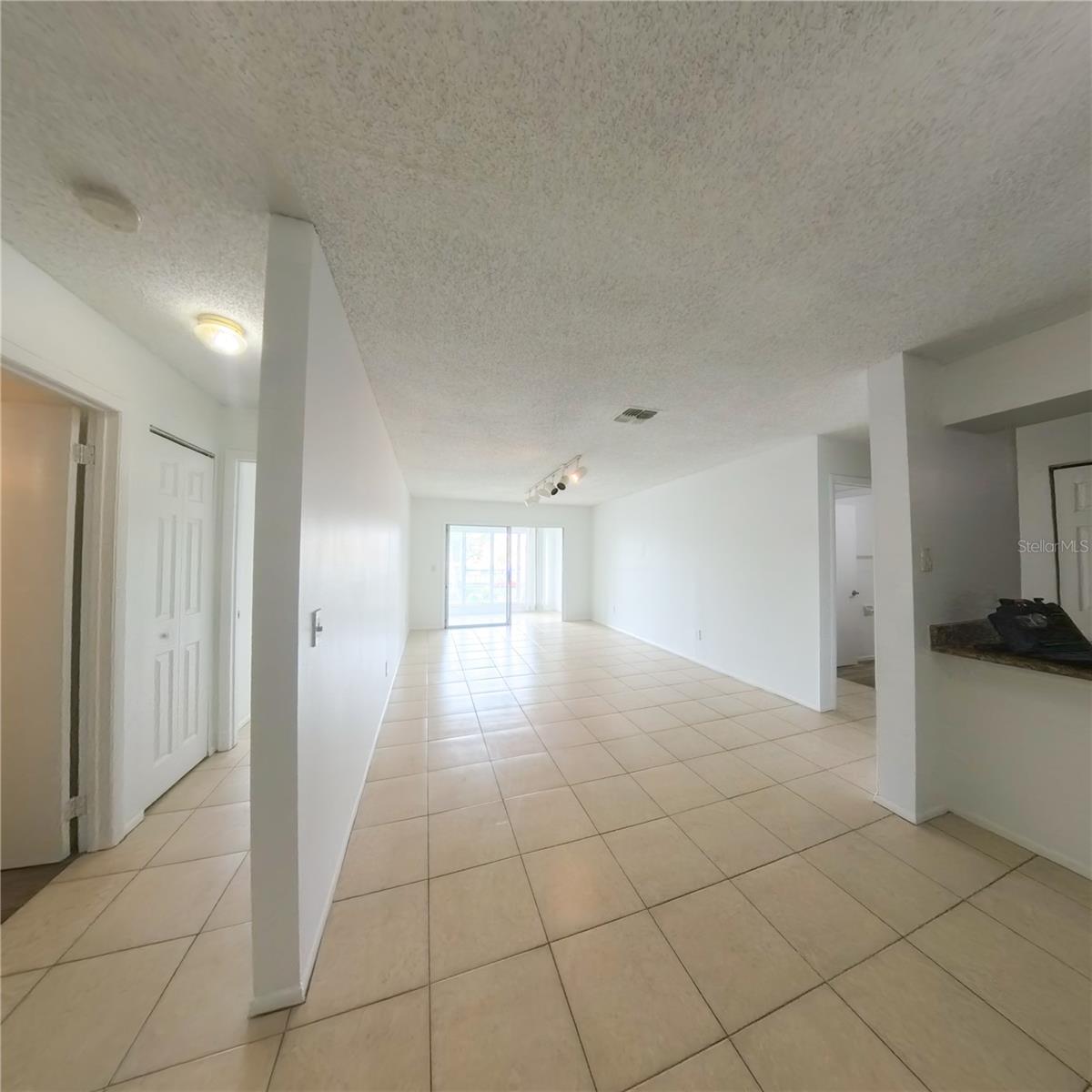 Image 8 of 24 For 600 Kenwick Circle 202