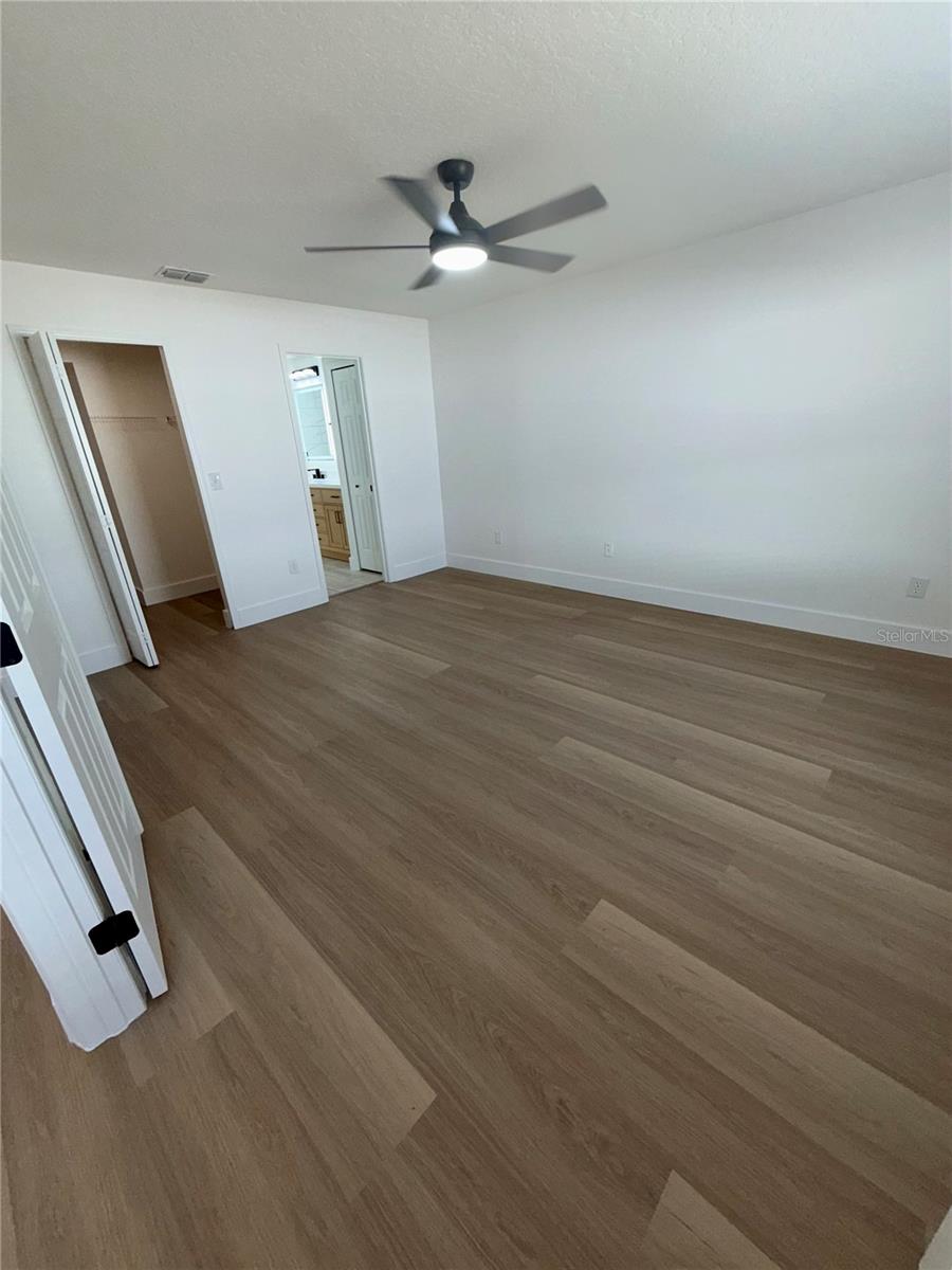 Image 5 of 16 For 1042 Ballyshannon Parkway