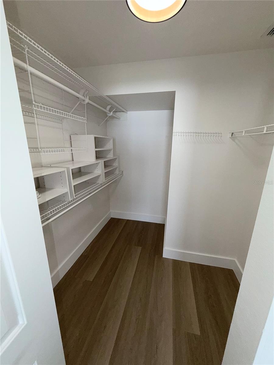 Image 7 of 16 For 1042 Ballyshannon Parkway