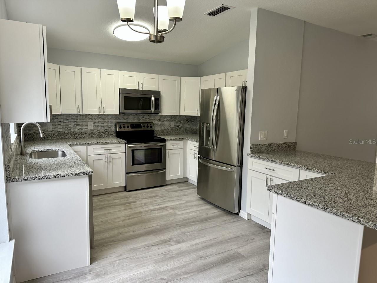 Image 3 of 17 For 813 Ponderosa Pine Court