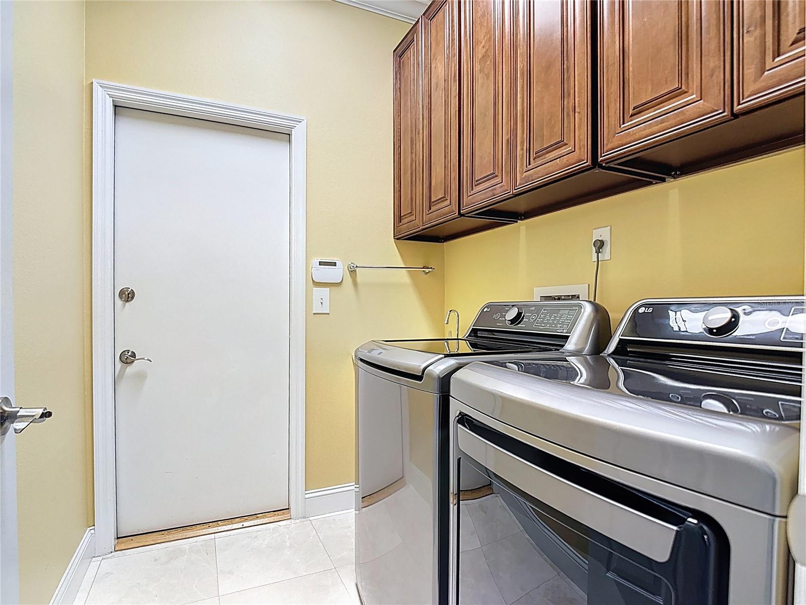 Image 34 of 55 For 3534 Woodley Park Place