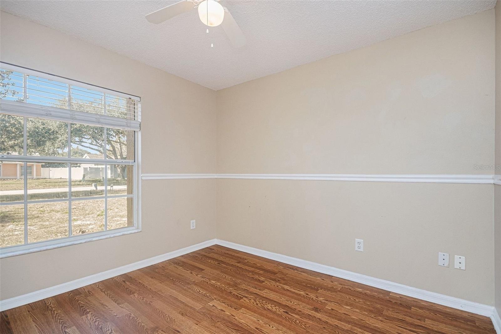 Image 12 of 16 For 11732 Crescent Pines Boulevard