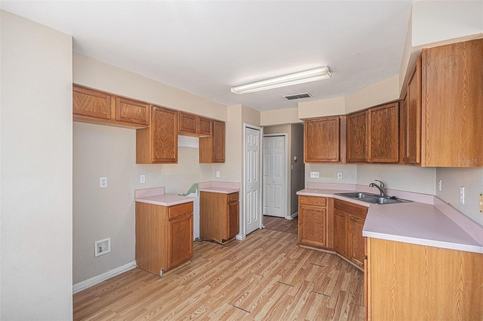 Image 4 of 16 For 11732 Crescent Pines Boulevard