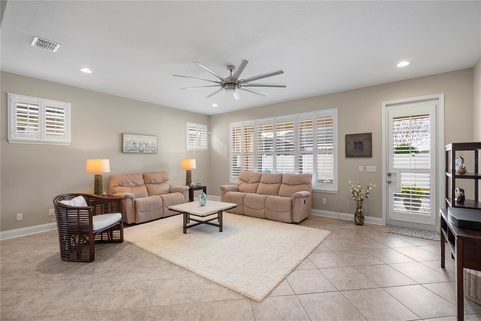 Image 15 of 43 For 10539 Warlow Creek Street