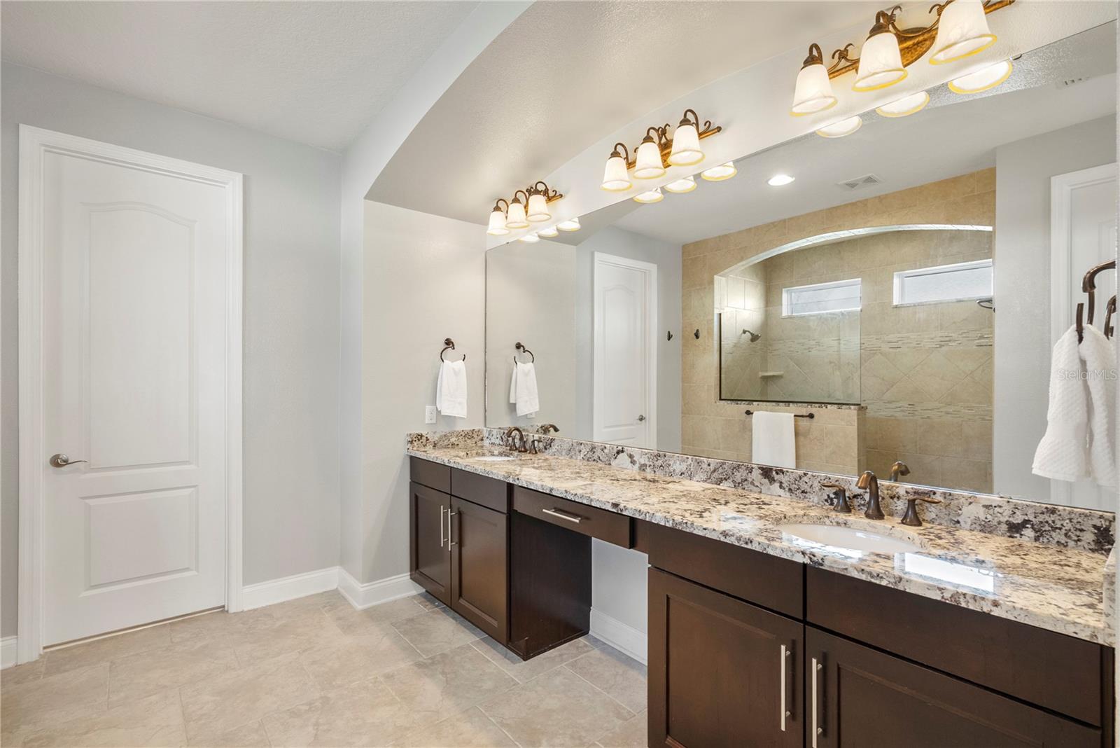 Image 23 of 43 For 10539 Warlow Creek Street