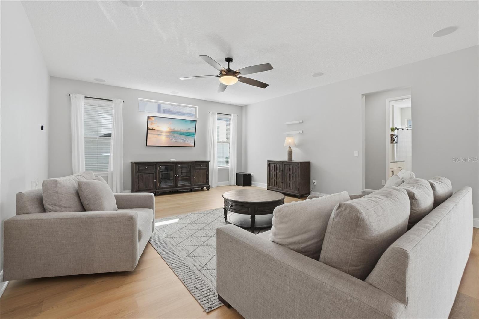 Image 10 of 30 For 9392 Juniper Moss Circle