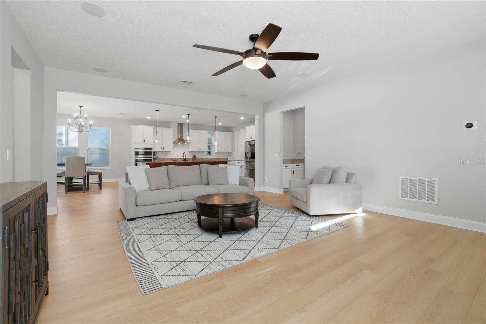 Image 11 of 30 For 9392 Juniper Moss Circle