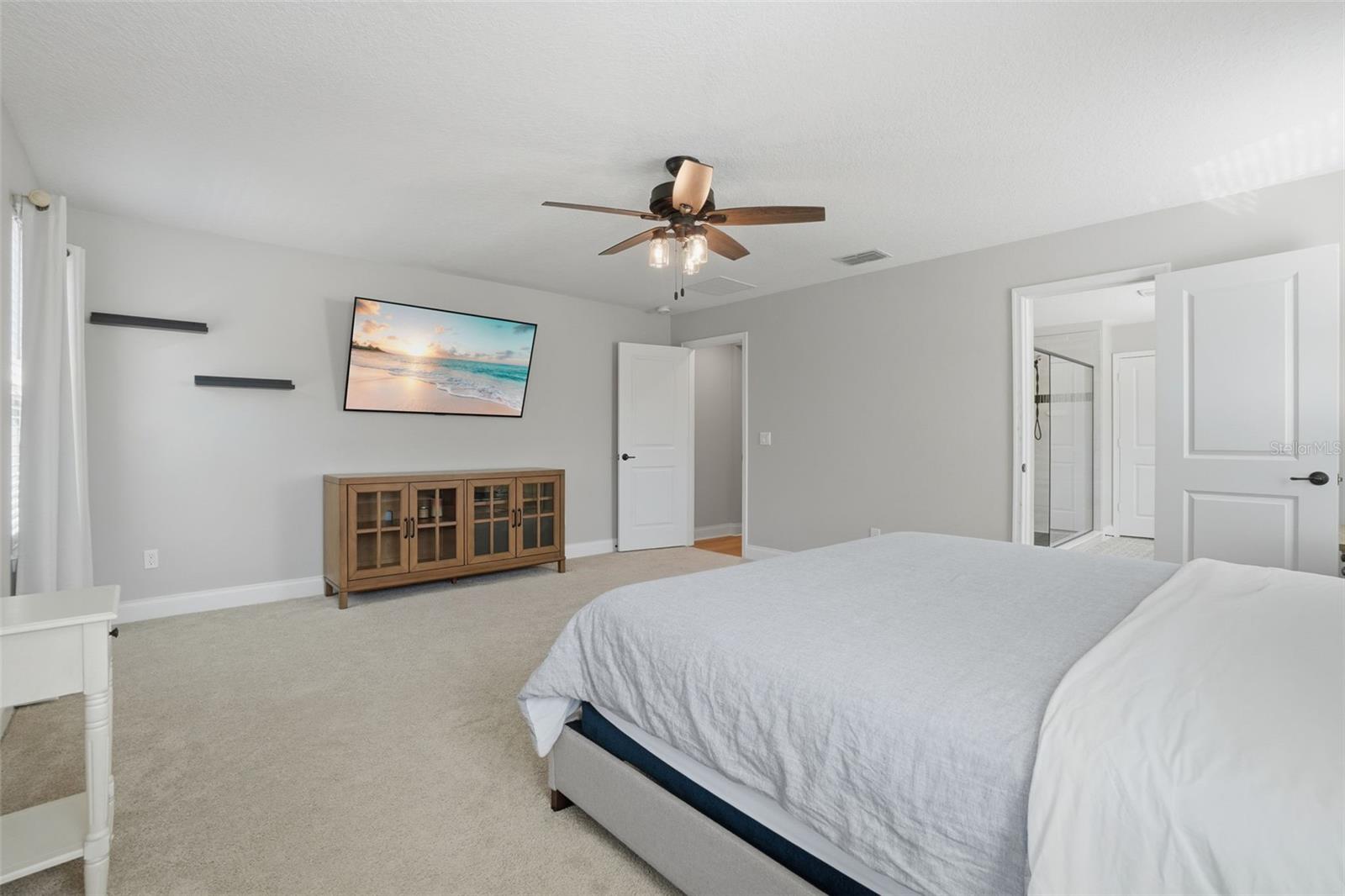 Image 18 of 30 For 9392 Juniper Moss Circle