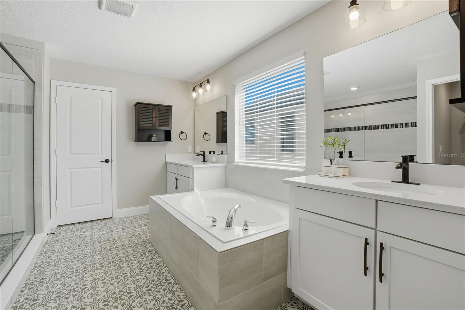 Image 19 of 30 For 9392 Juniper Moss Circle