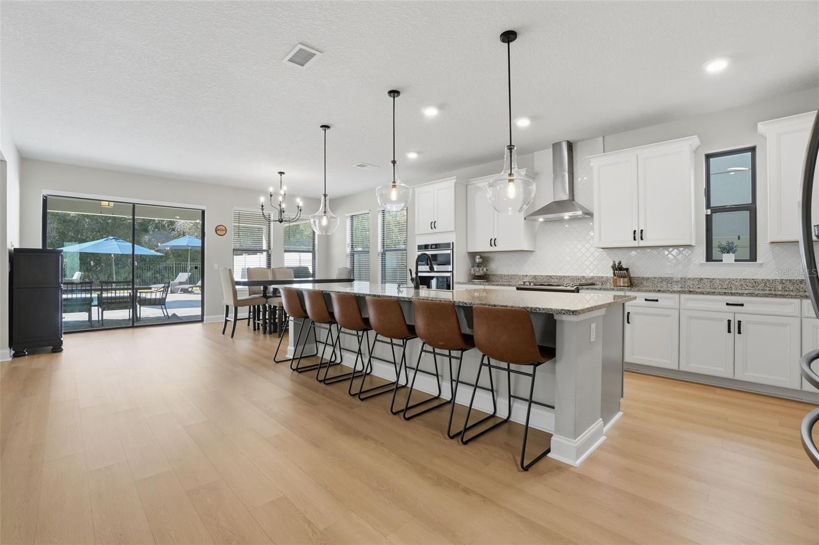 Image 4 of 30 For 9392 Juniper Moss Circle