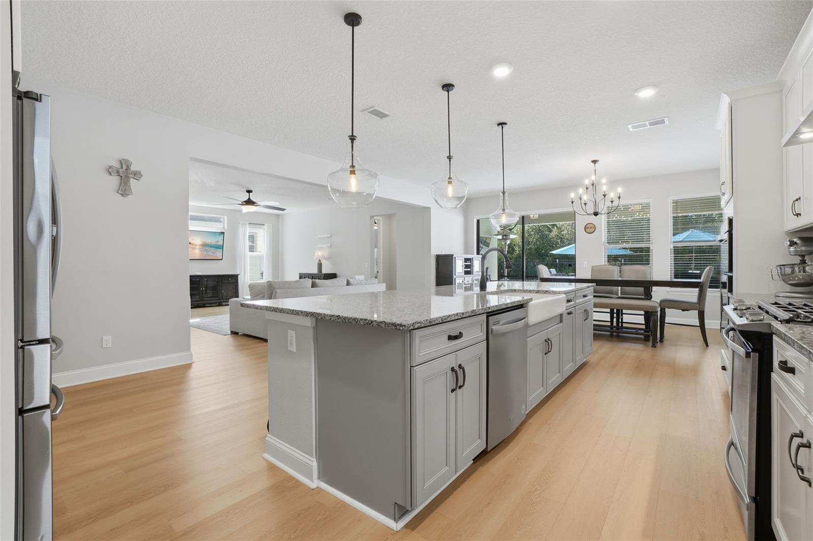 Image 7 of 30 For 9392 Juniper Moss Circle