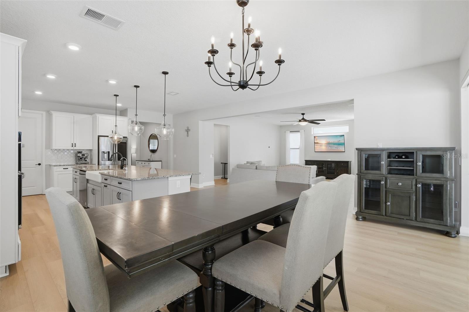 Image 8 of 30 For 9392 Juniper Moss Circle