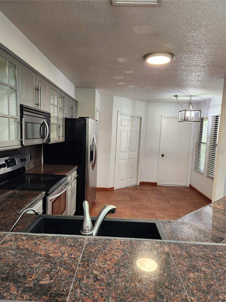 Image 3 of 10 For 7209 Dr Phillips Boulevard