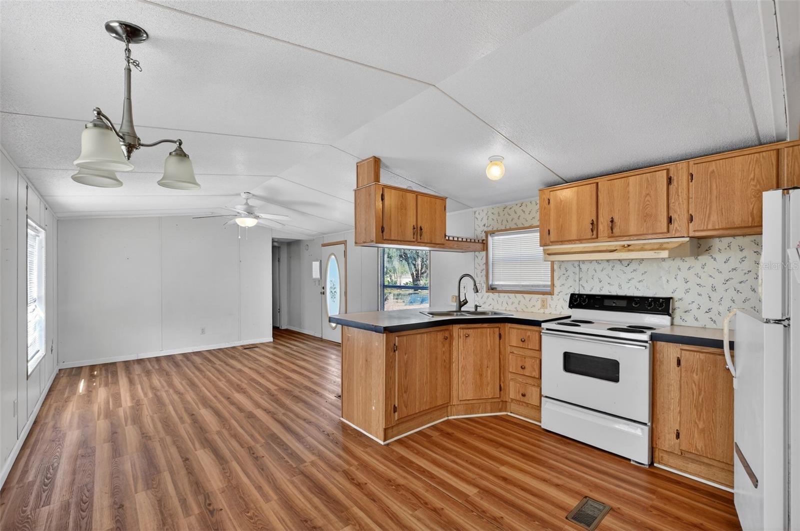 Image 5 of 14 For 7405 Bonnie Lake Road