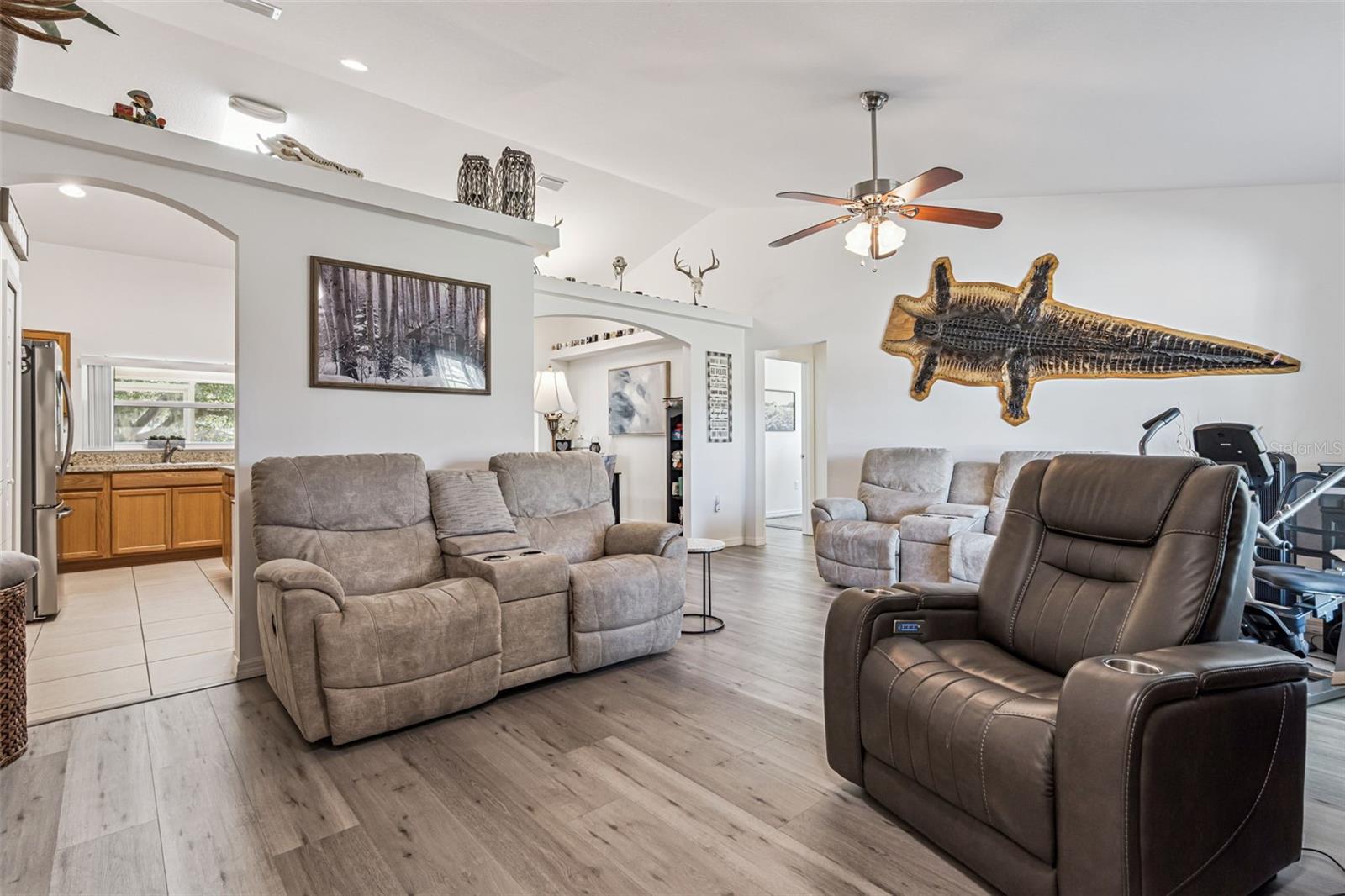 Image 6 of 40 For 35534 Cedar Lane