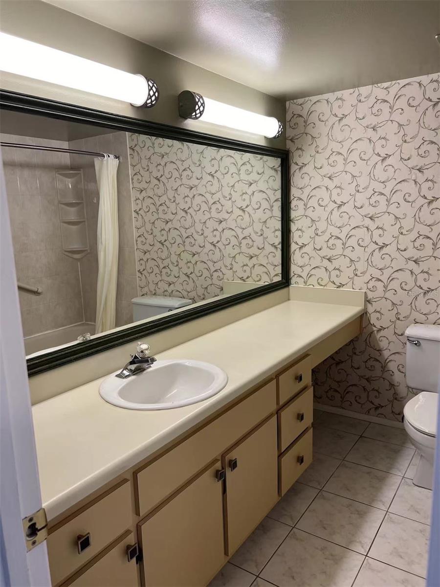 Image 21 of 27 For 5812 Windhover Drive 5812